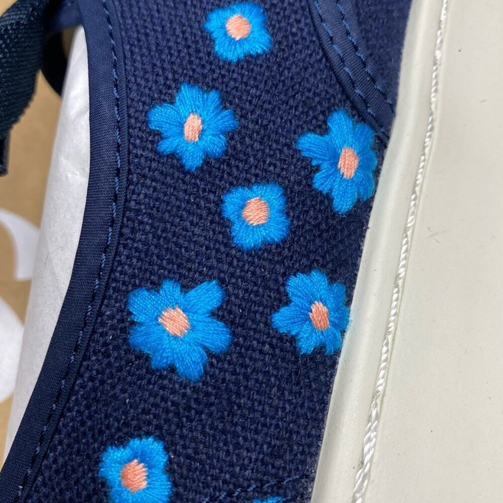 Soludos Low Top Sneakers Floral Embroidery Organic Cotton Navy Blue 7M New - Picture 5 of 15